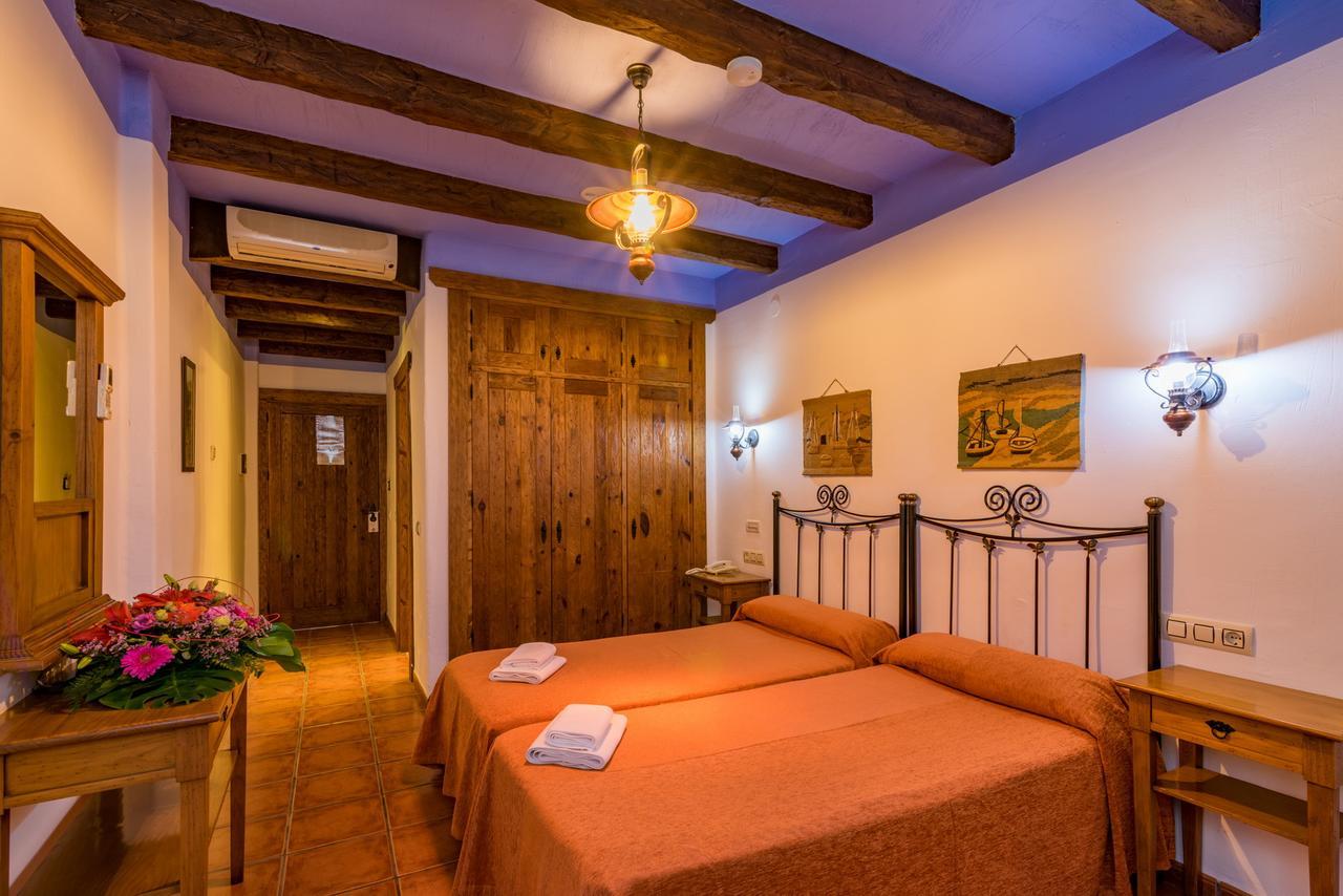 Hotel Rural Almazara Фрихилиана Экстерьер фото